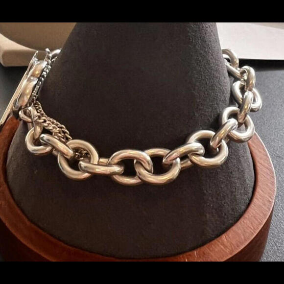 Tiffany Sterling Silver Heart and Arrow Cable Bracelet: 7.5-Inch Romance - Picture 4 of 7